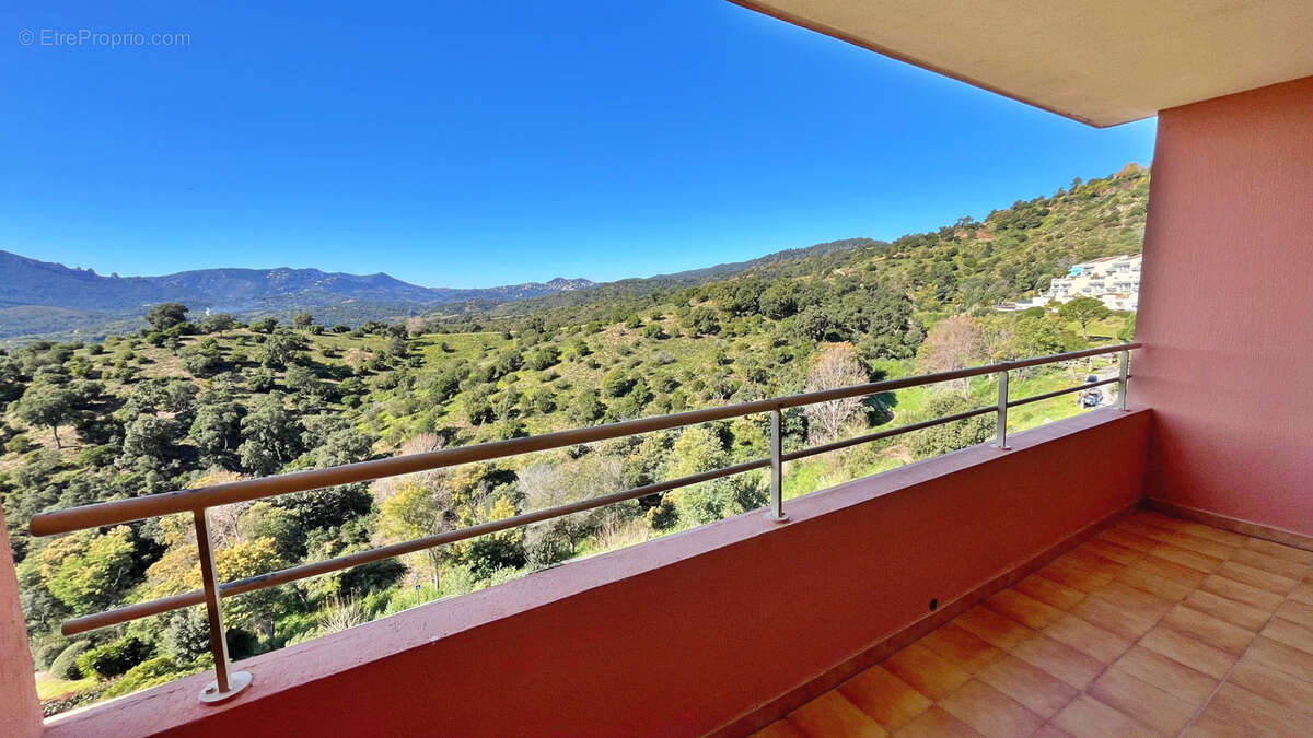 Appartement à MANDELIEU-LA-NAPOULE