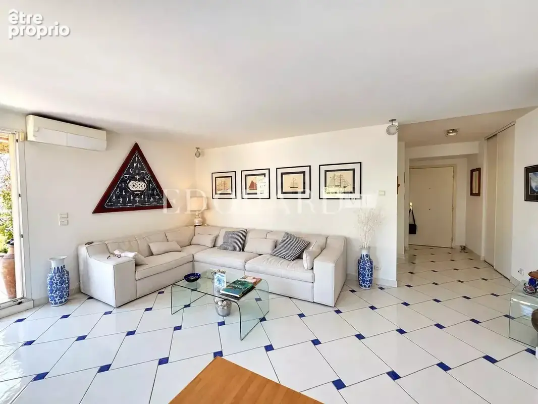 En exclusivité trois pièces à vendre avec terrasse, belle vue dégagée et garage - photo 10