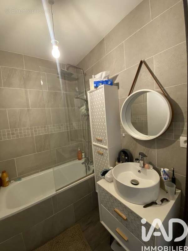 Photo 9 - Appartement à LA CHAPELLE-SAINT-LUC
