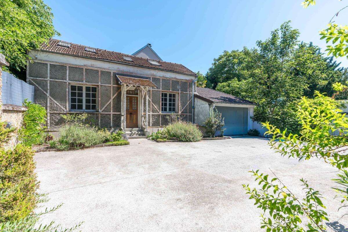 Maison à SAINT-MAUR-DES-FOSSES