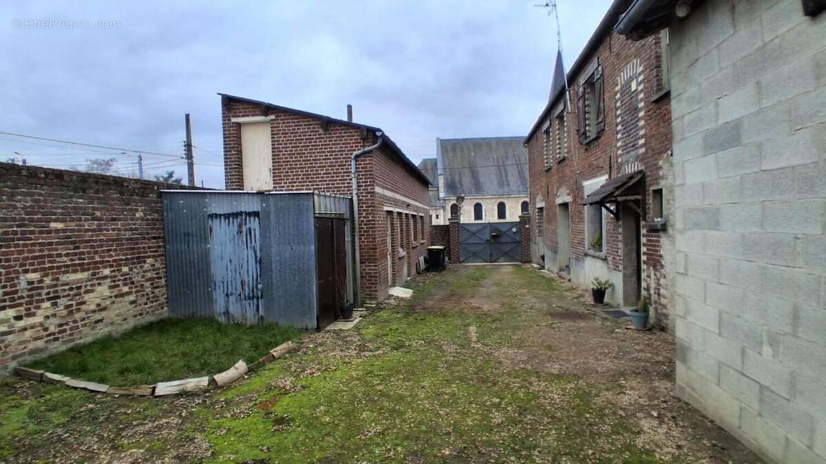 Photo 4 - Commerce à SINCENY