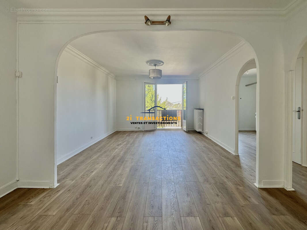 Appartement à SAINT-ETIENNE