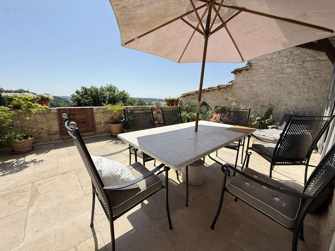 Maison à CASTELNAU-MONTRATIER