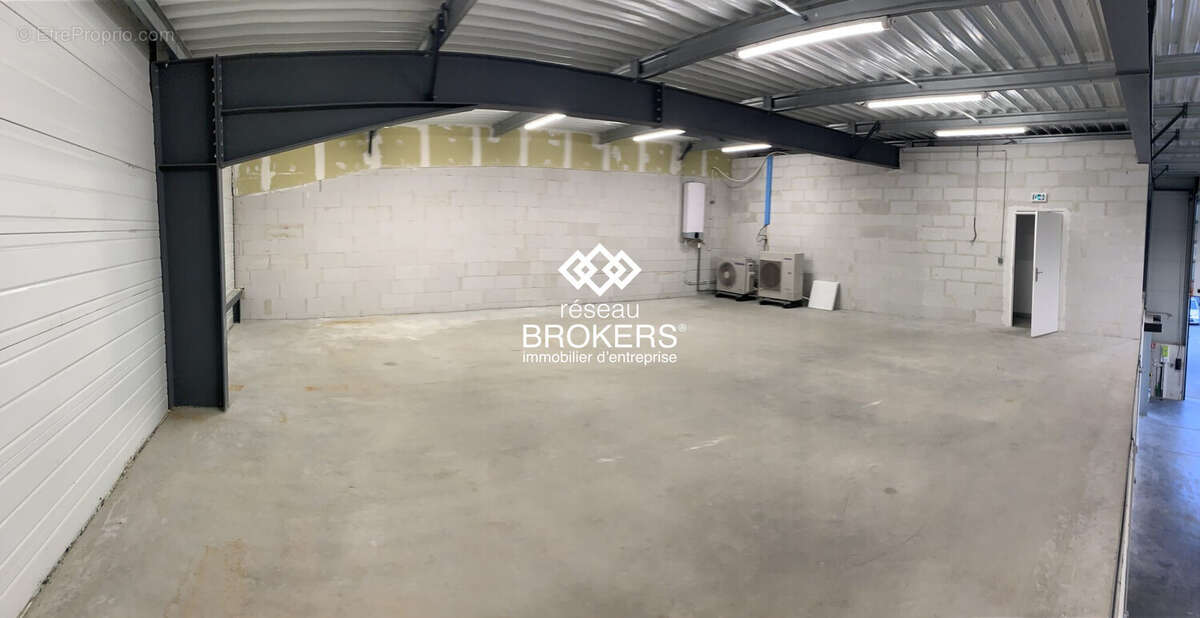 Commerce 412 m² à Voreppe  - photo 5