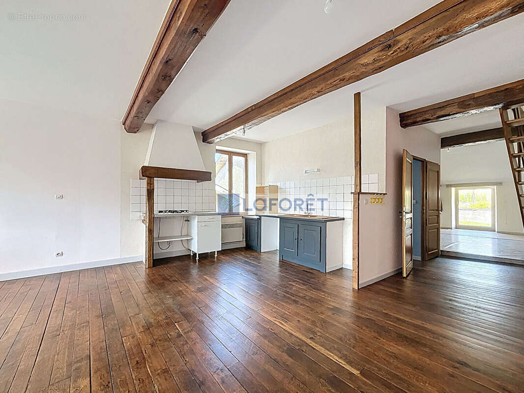 Maison Charmes La Grande 4 pièce(s) 114 m² - photo 3