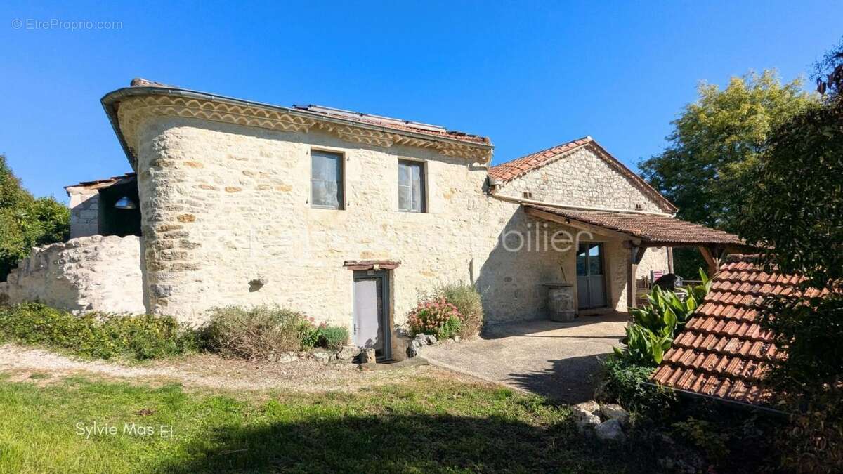 Maison à MONTCUQ