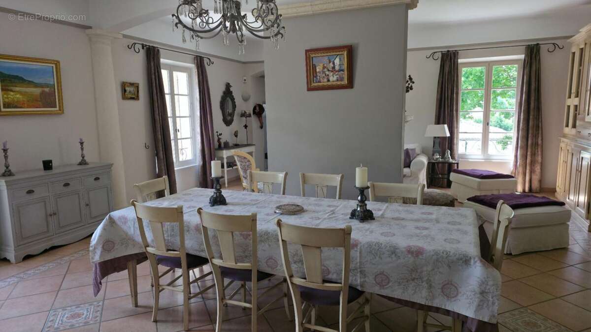 Maison à MALAUCENE