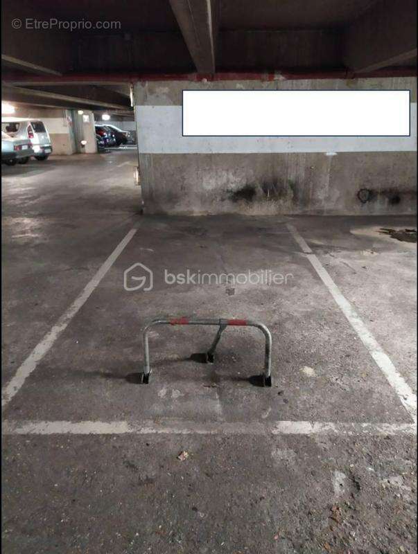 Parking à PARIS-13E