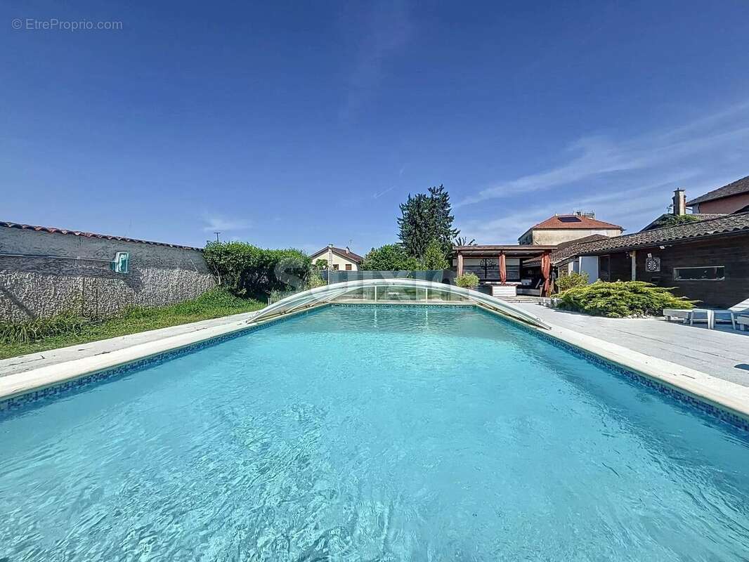 Maison à CHATILLON-SUR-CHALARONNE