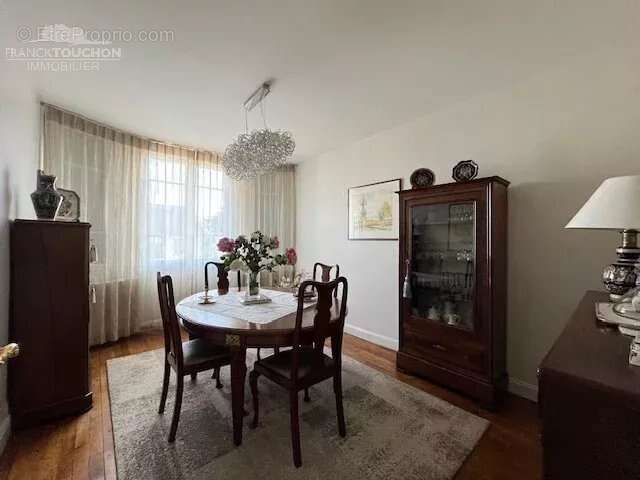 Maison à CHALETTE-SUR-LOING