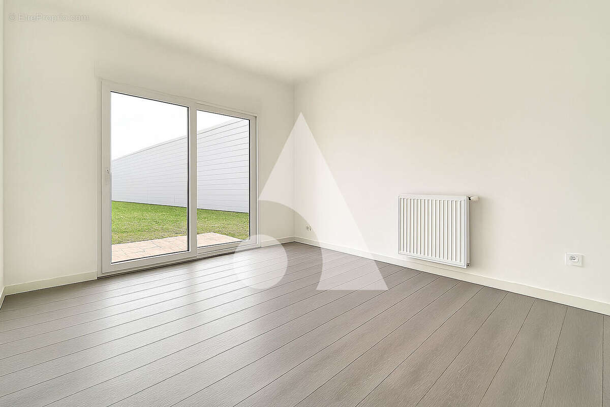 Appartement à LA COURNEUVE