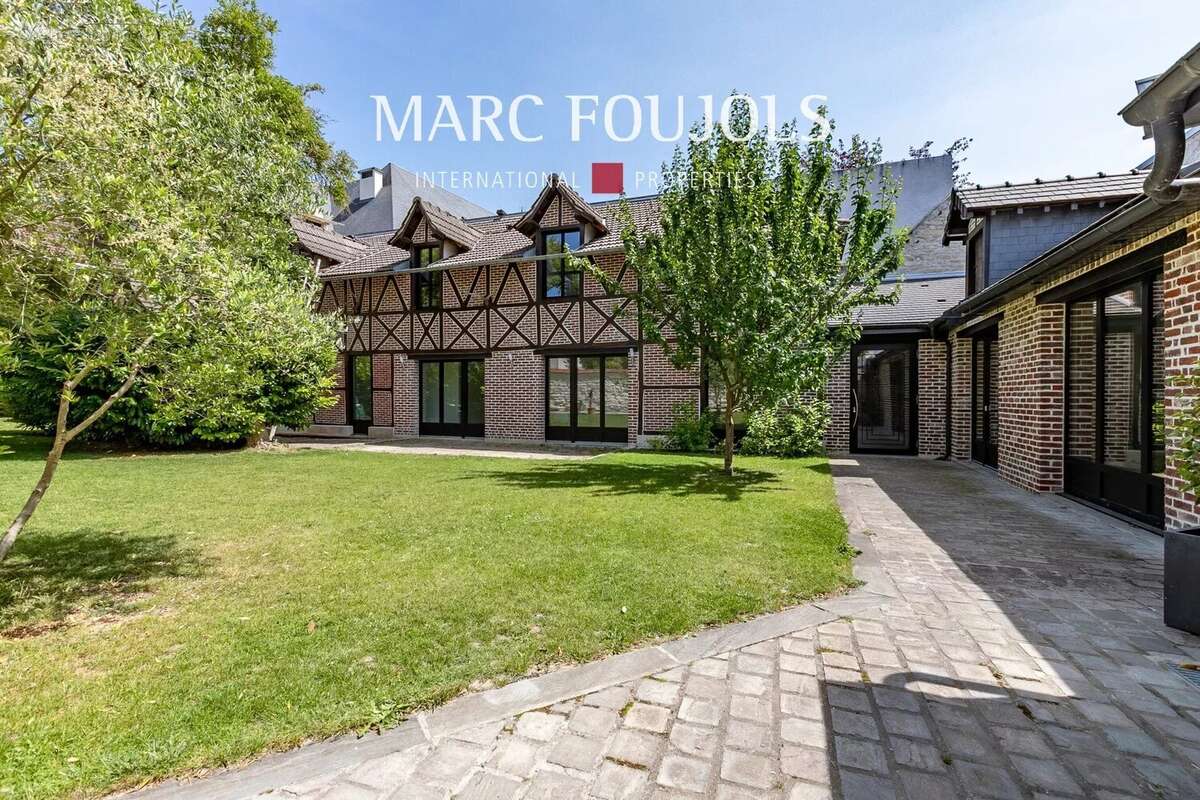 Maison à COMPIEGNE
