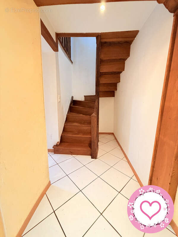 Maison 112 m² à Dampierre-En-Burly  - photo 8