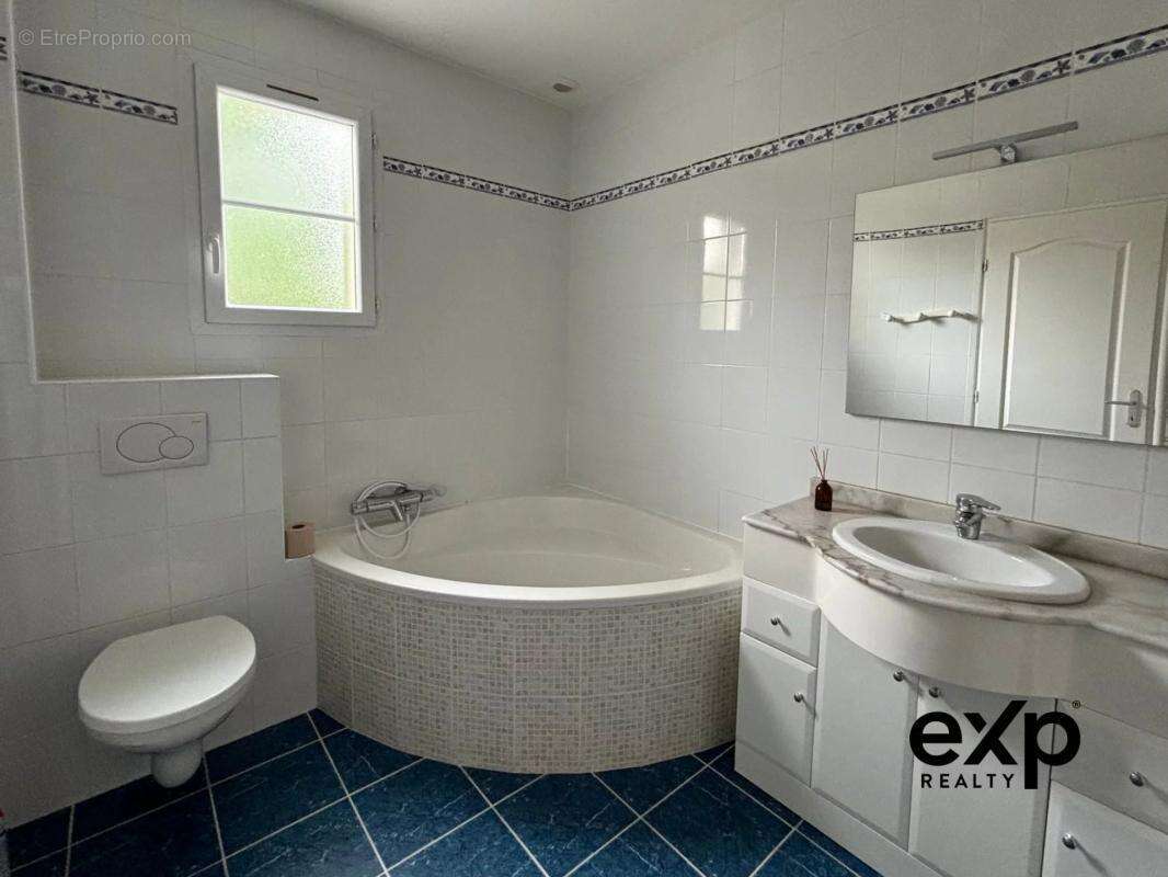 Appartement à COULOMMIERS