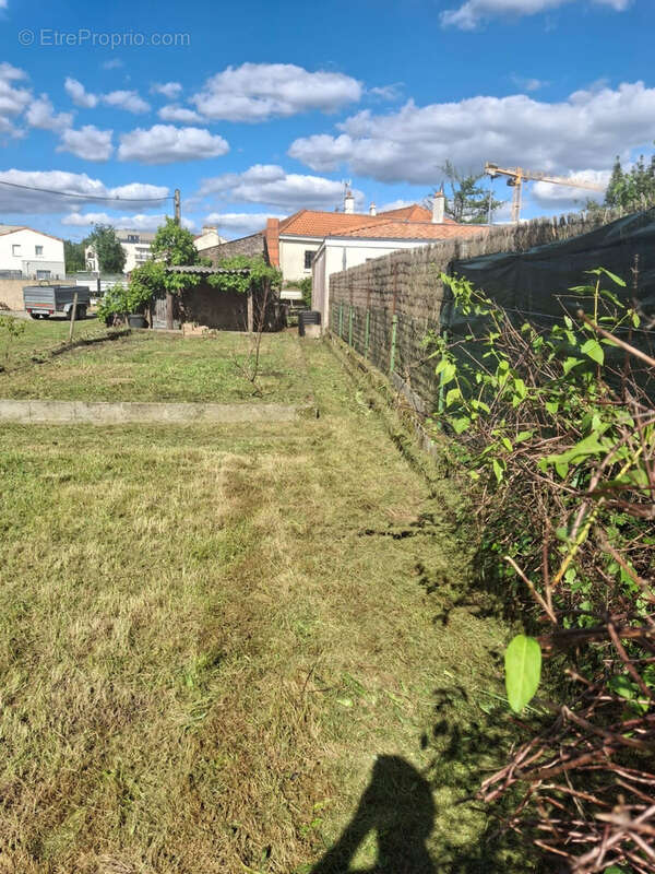 Exclusivite ! a vendre dans le bourg de bouaye - maison familiale de 122 m2 avec fort potentiel- 4 chambres + - photo 5