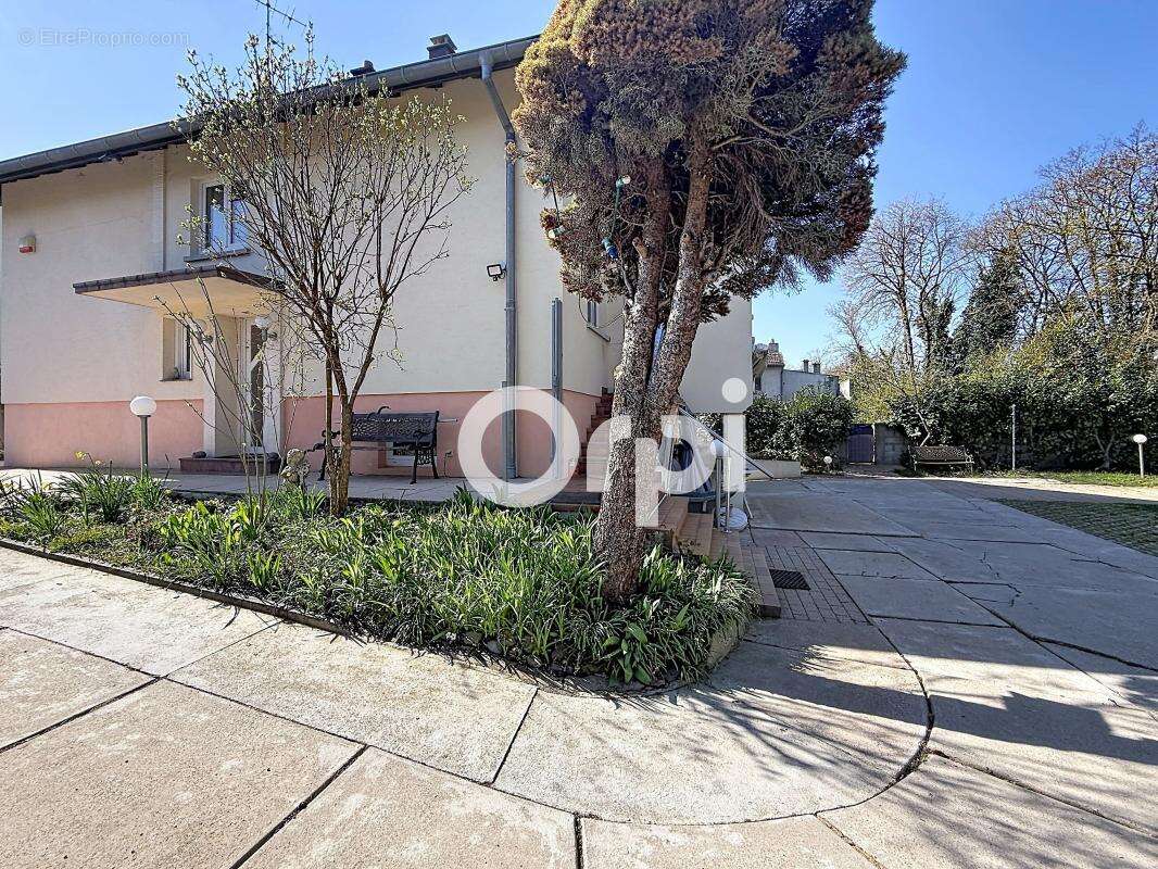 A vendre: Maison individuelle avec jardin – Quartier résidentiel calme à Riedisheim - photo 12