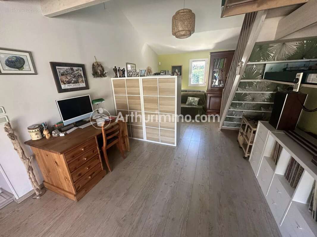 Maison à LA CHAPELLE-GONAGUET