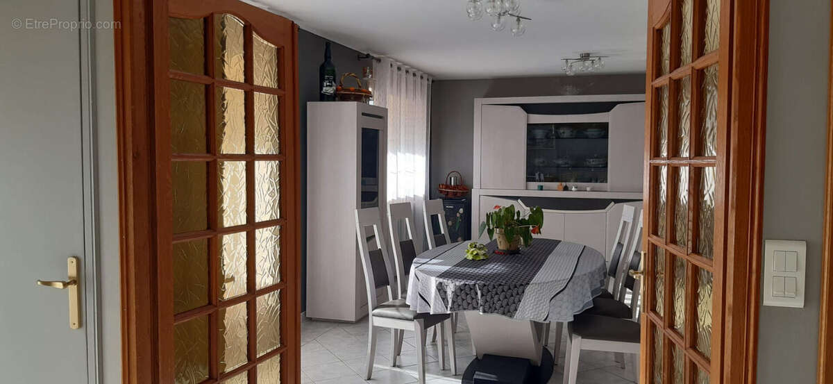 Maison à PIERRE-DE-BRESSE