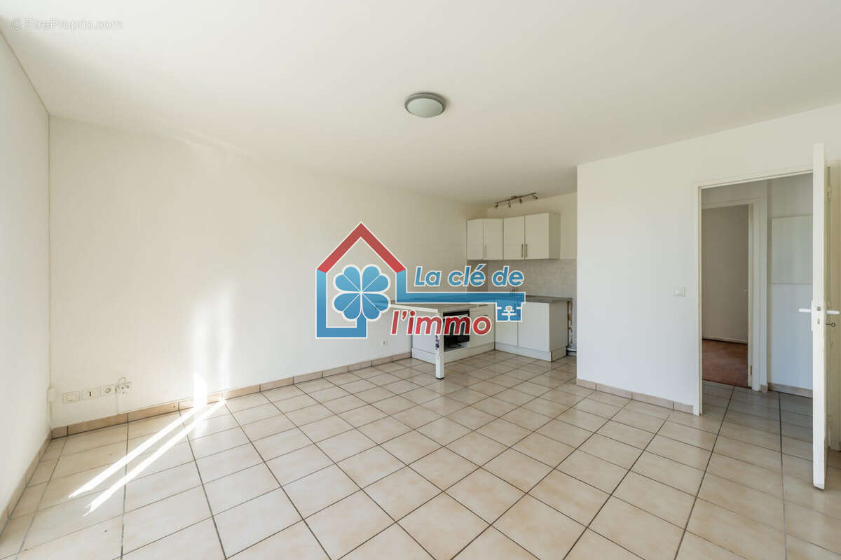 Appartement 38 m² à Moissy-Cramayel  - photo 2