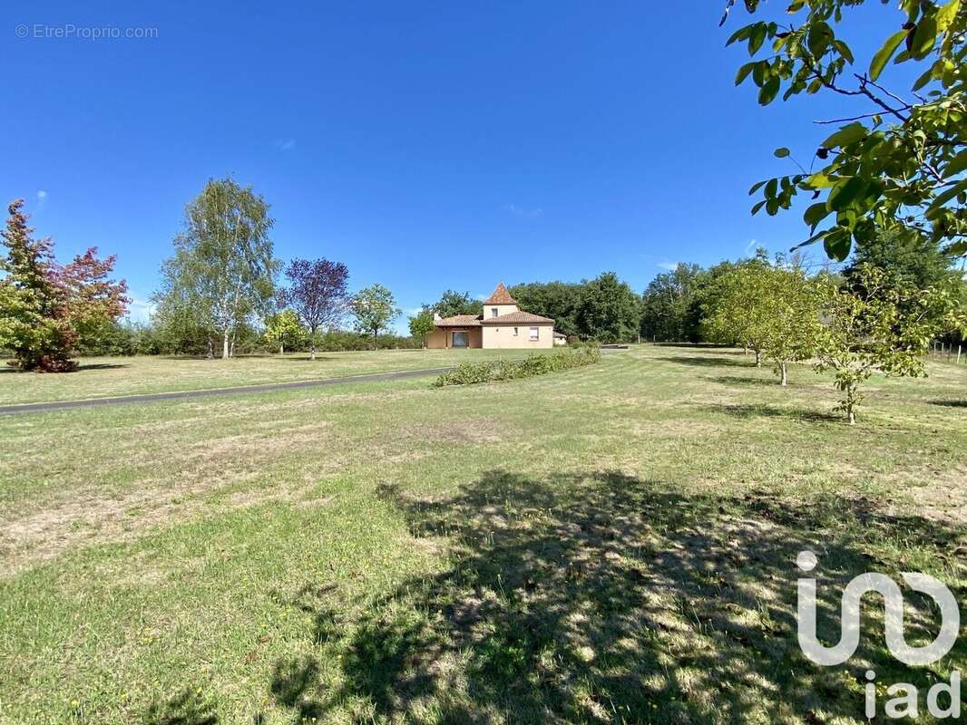 Maison 114 m² à Gourdon  - photo 7