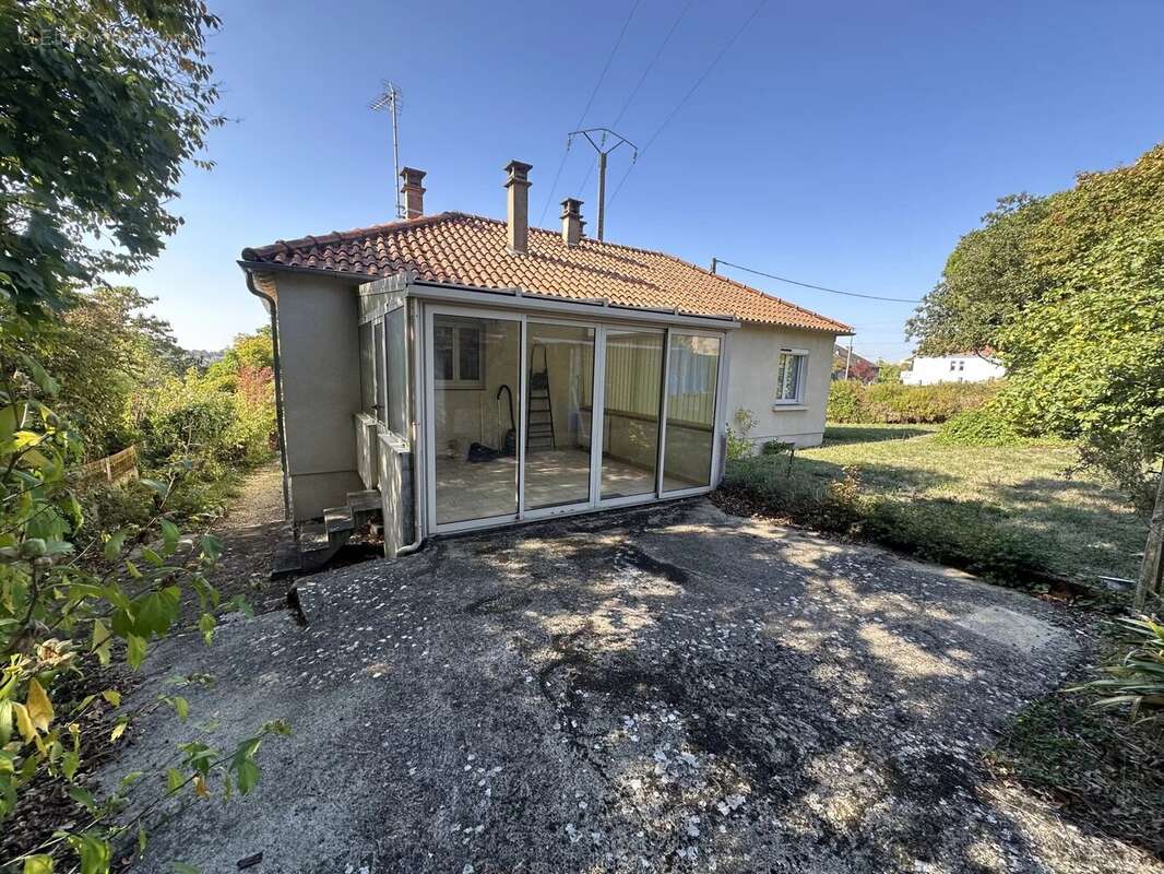 Pavillon sur sous-sol 5 pièces 75 m²,  piece de vie possible 40 m² - photo 4