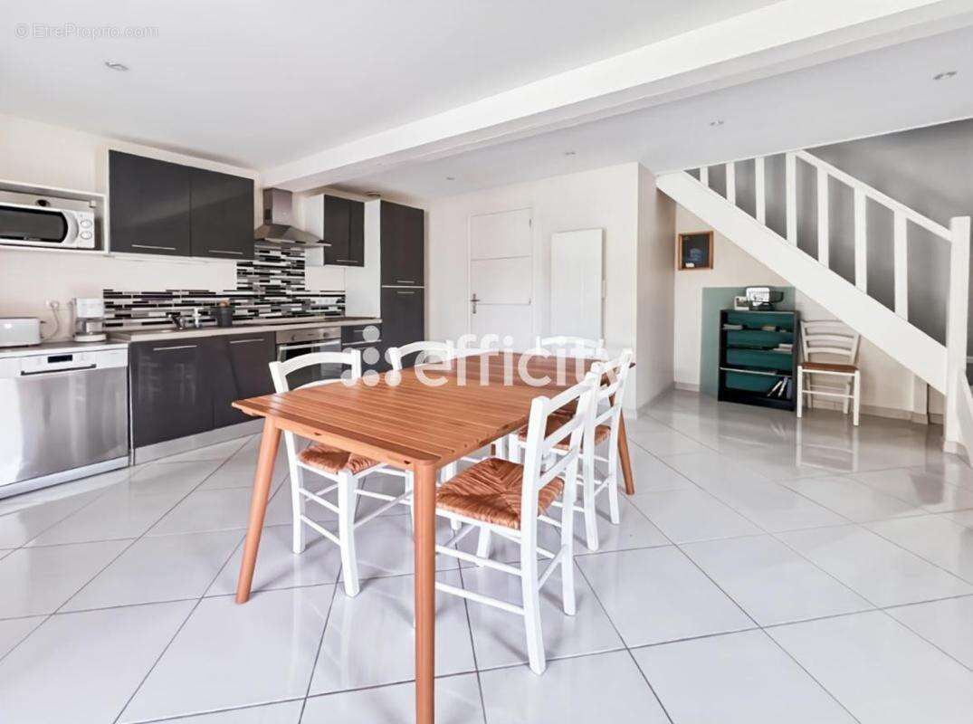 Maison à NIEUL-SUR-L&#039;AUTISE