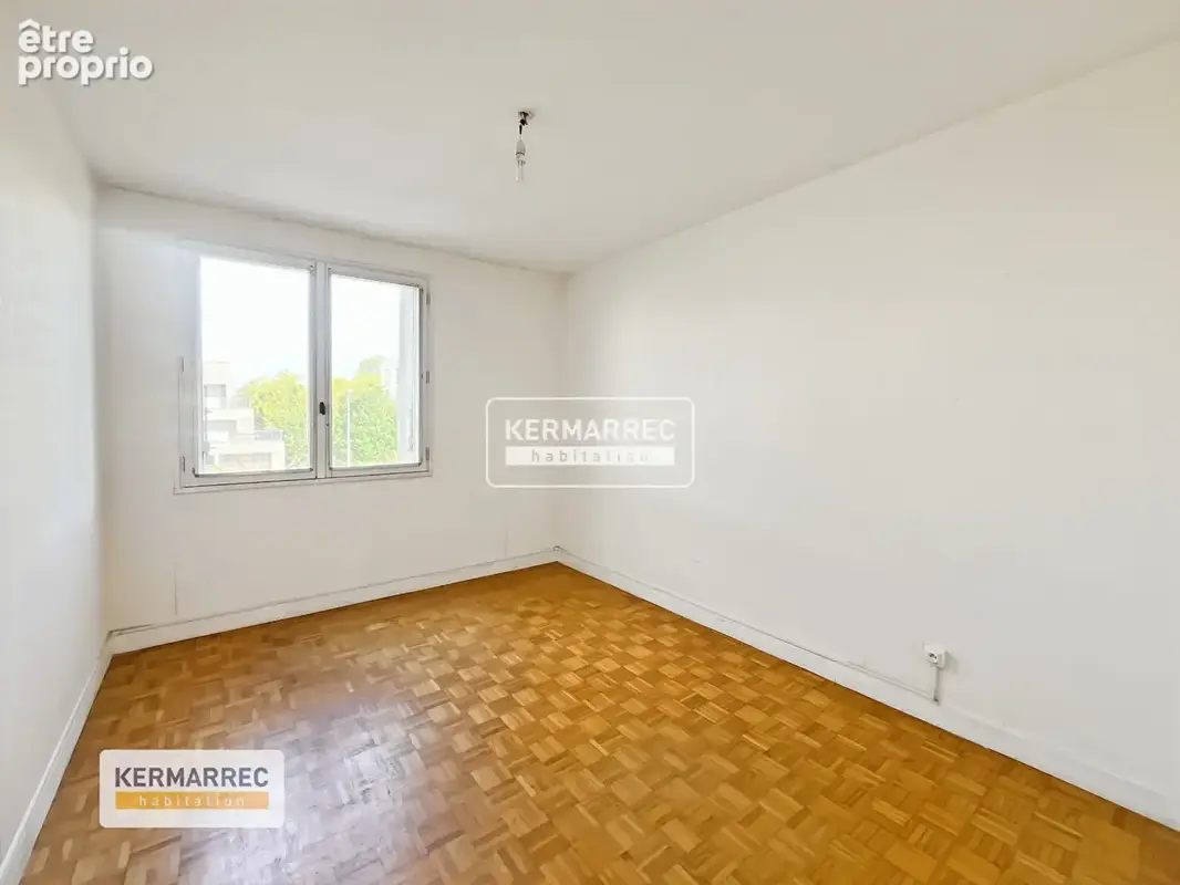 Appartement T3 - Jean Mermoz - Balcon, garage et espaces verts - photo 9