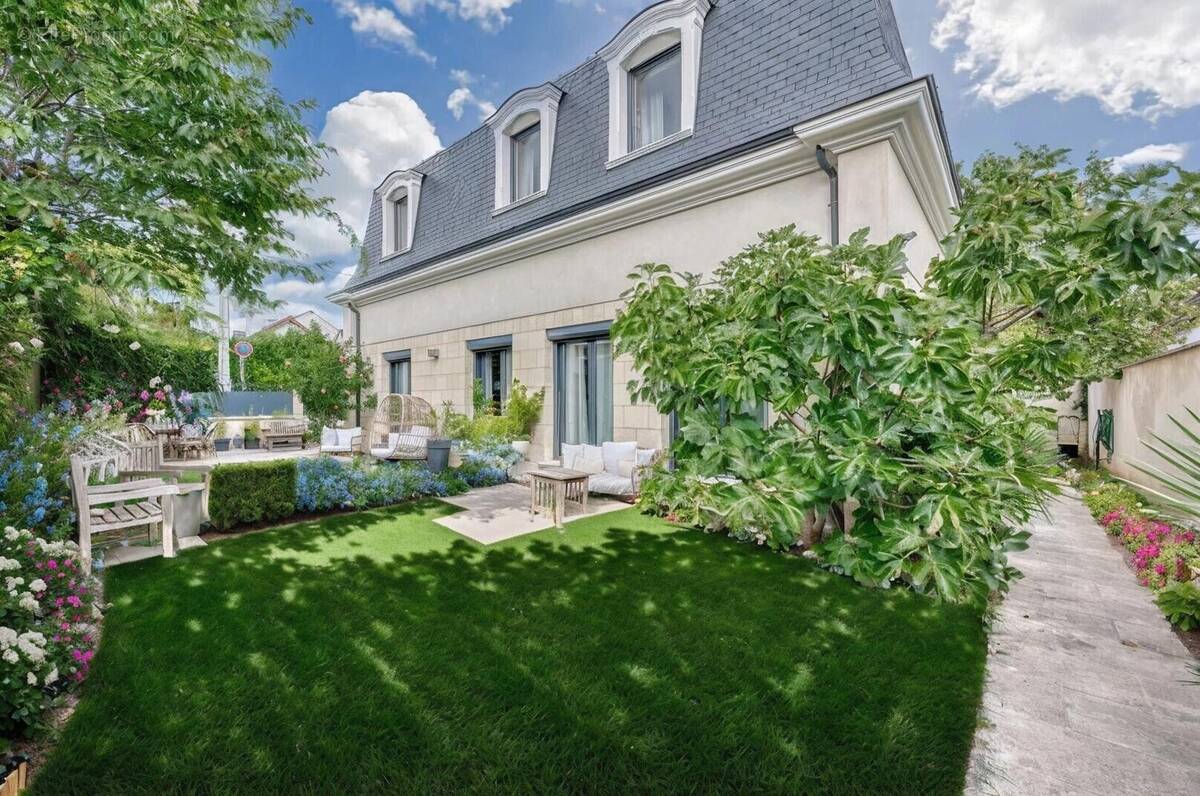 Maison à CARRIERES-SUR-SEINE