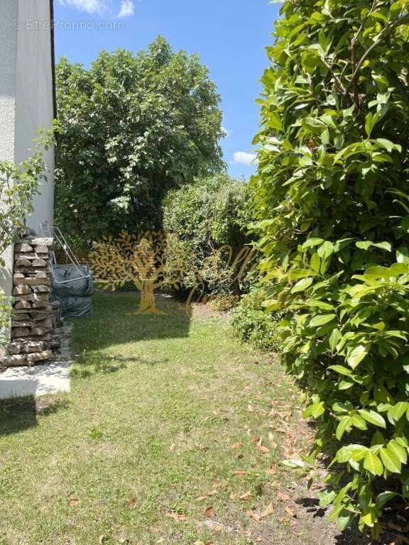 Maison à PONTAULT-COMBAULT