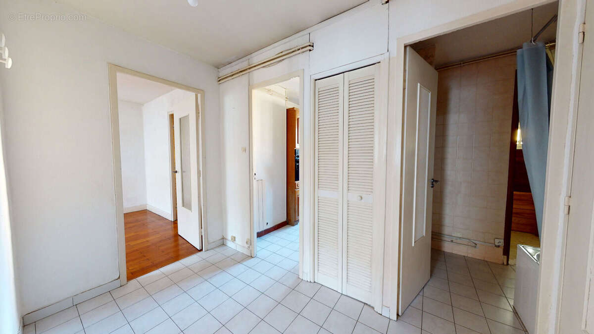 Appartement 3 pièces 53 m2 - Copropriété Ravalée / Isolée - Bajatière / Grenoble / SAINT MARTIN D'HERES - photo 9