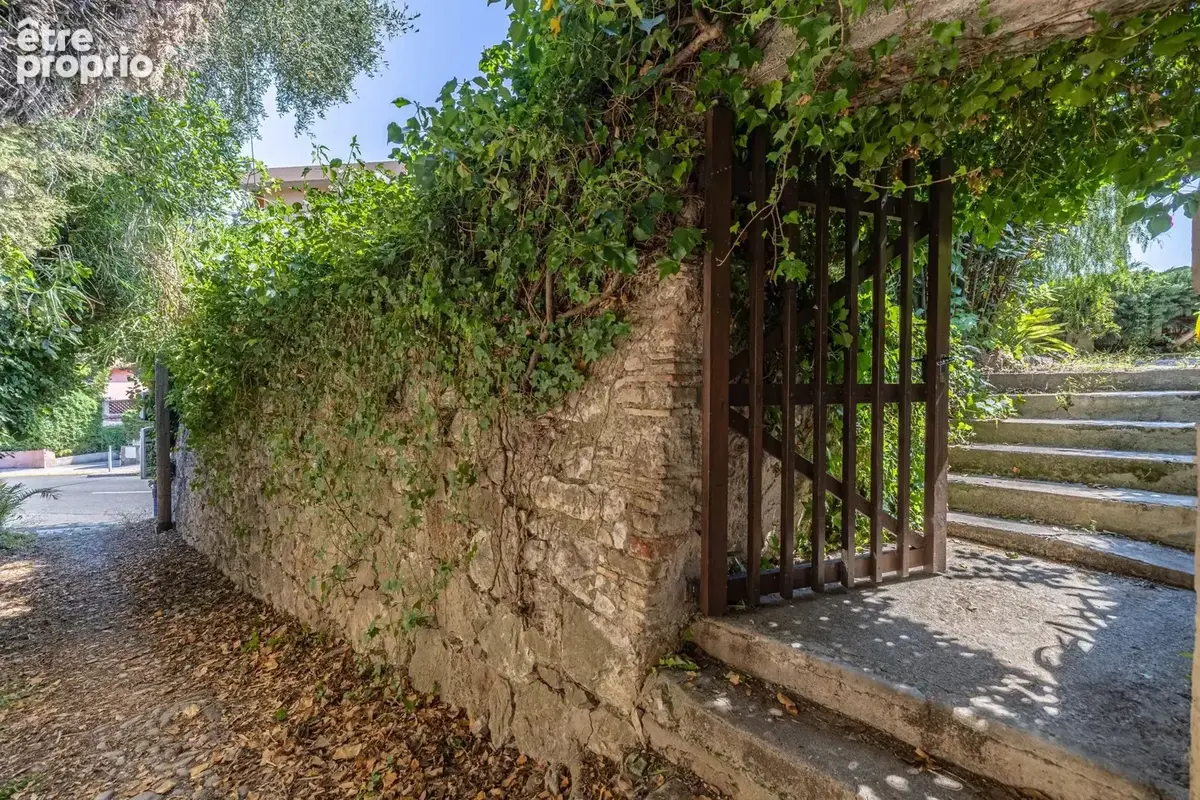 Menton - Proximité immédiate du Centre-Ville et des plages - Maison de caractère - photo 12
