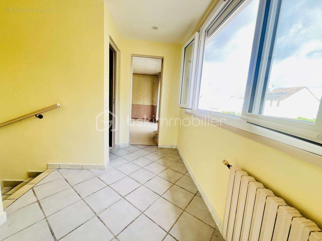 Maison de charme 77 m²/Sous-sol total/Garage Un beau potentiel à révéler - photo 8