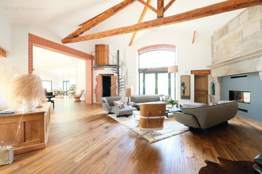 Maison à SAINT-JUST-SAINT-RAMBERT