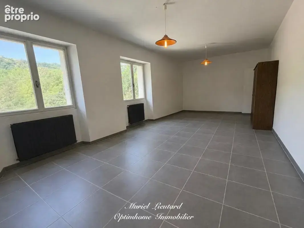 Maison 9 pieces 200 m2 - dependances - photo 5