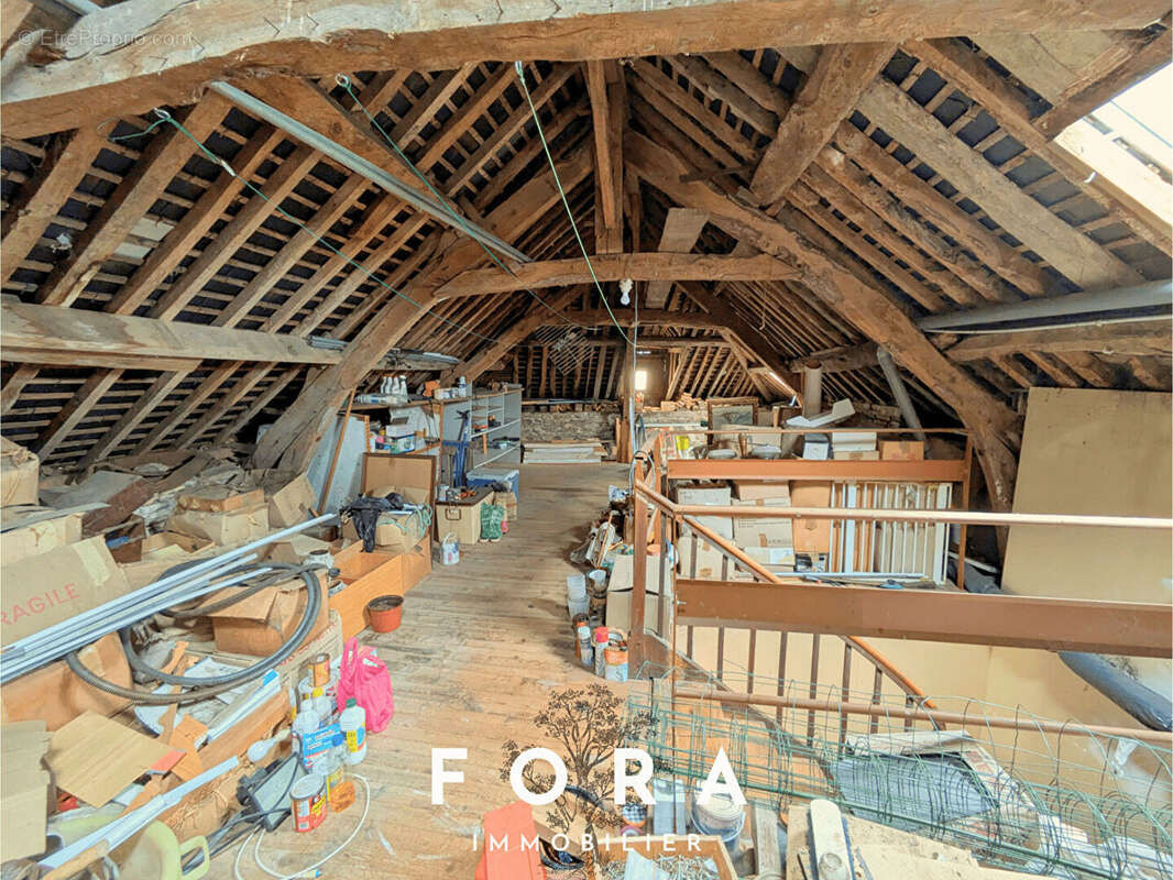 Maison à CONDE-SUR-NOIREAU