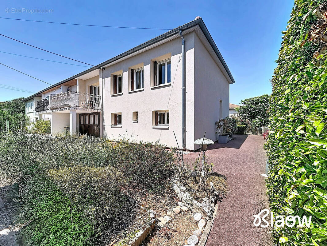 Maison à MEYZIEU