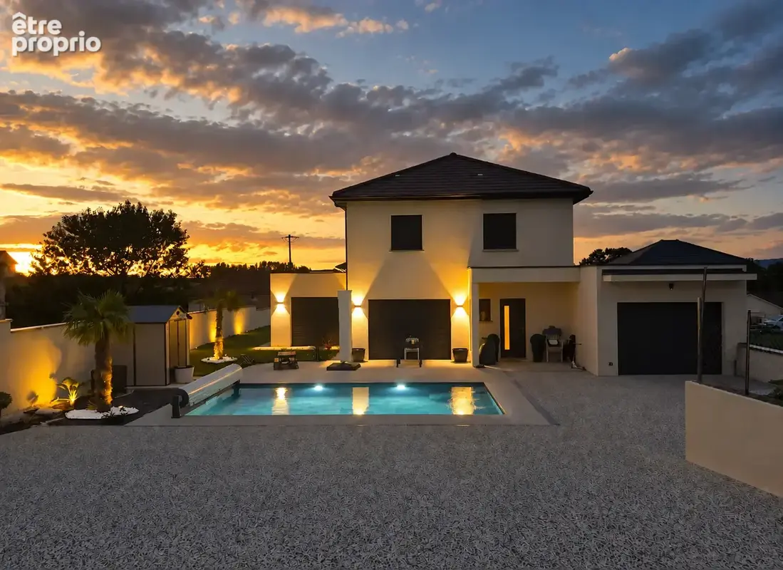 Photo Maison à La Chapelle-De-La-Tour au prix de 529 000€