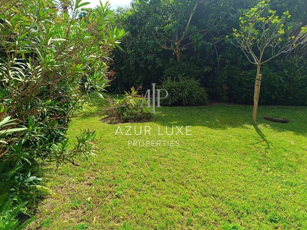 Appartement à BEAULIEU-SUR-MER