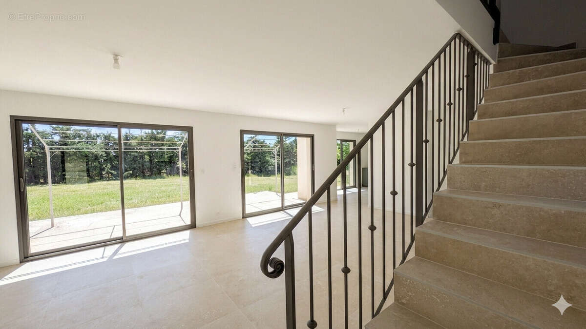 Maison à LOURMARIN