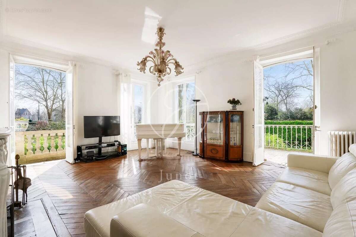 Maison à LE VESINET