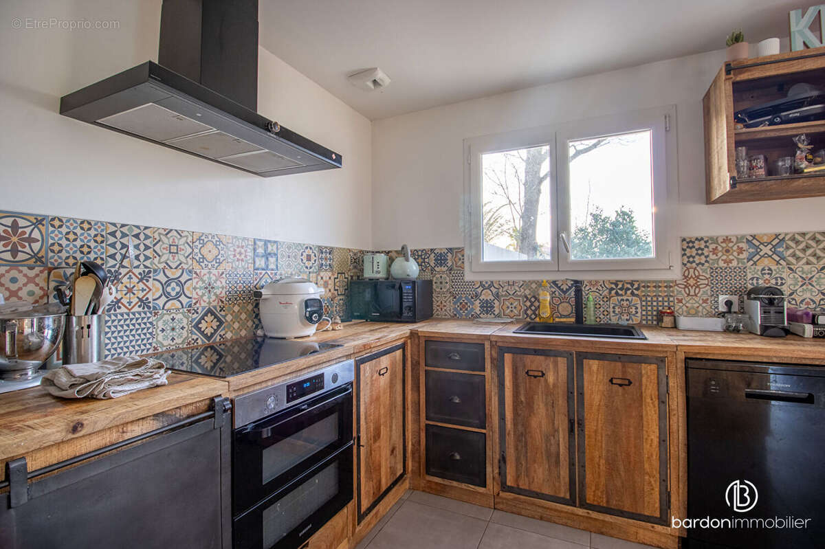 Maison à CHATEAUNEUF