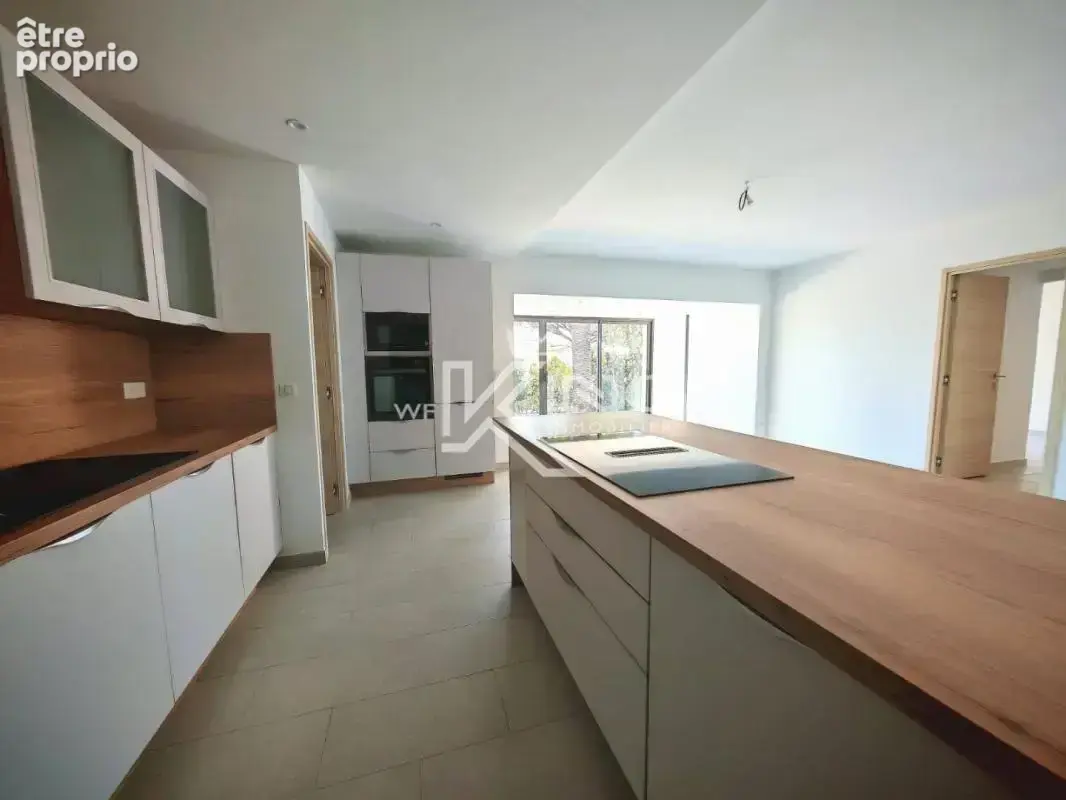 À deux pas de la plage de la Gaillarde, découvrez un bien d'exception aux allures de villa - photo 13