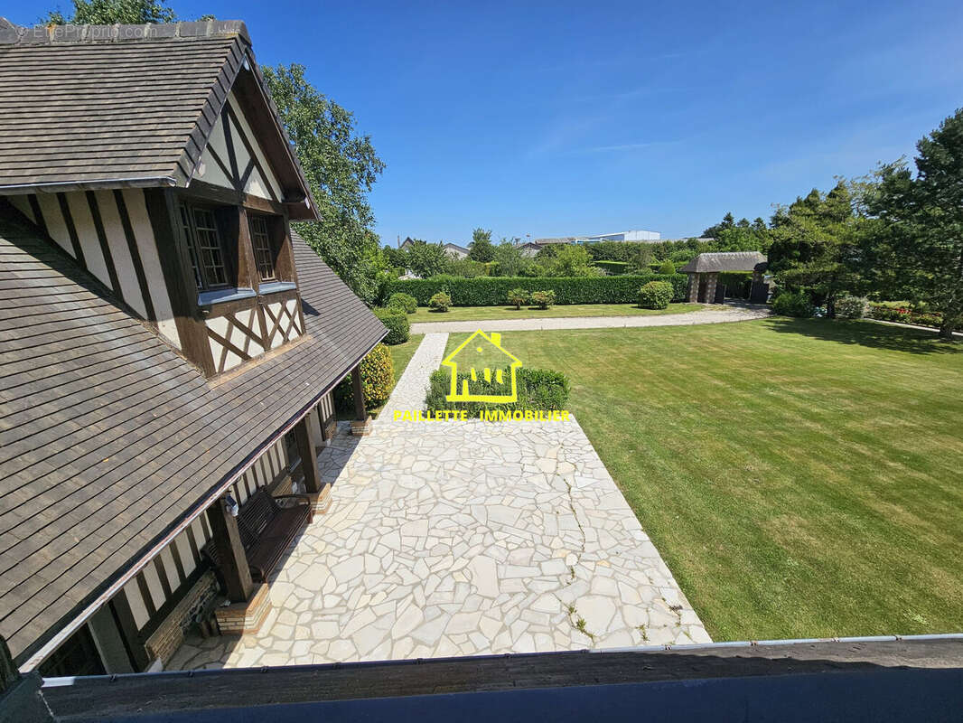 Maison 261 m² à Criquetot-L'esneval  - photo 4