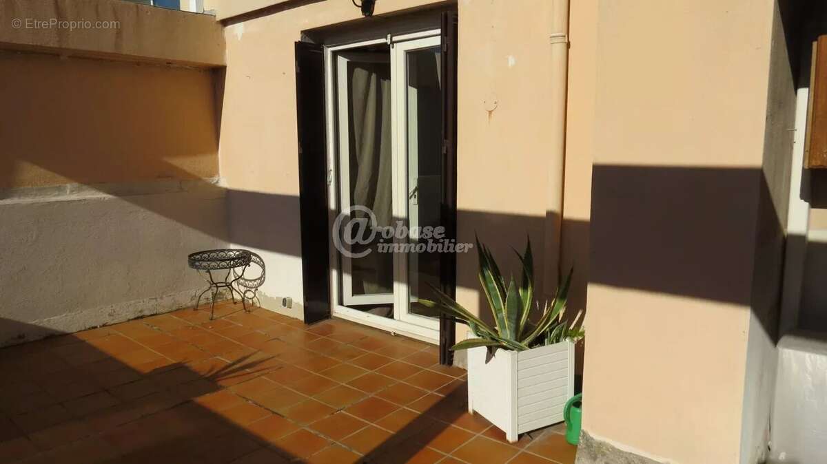 Appartement à MARSEILLE-4E