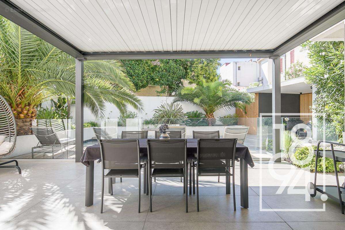 Appartement à MARSEILLE-9E