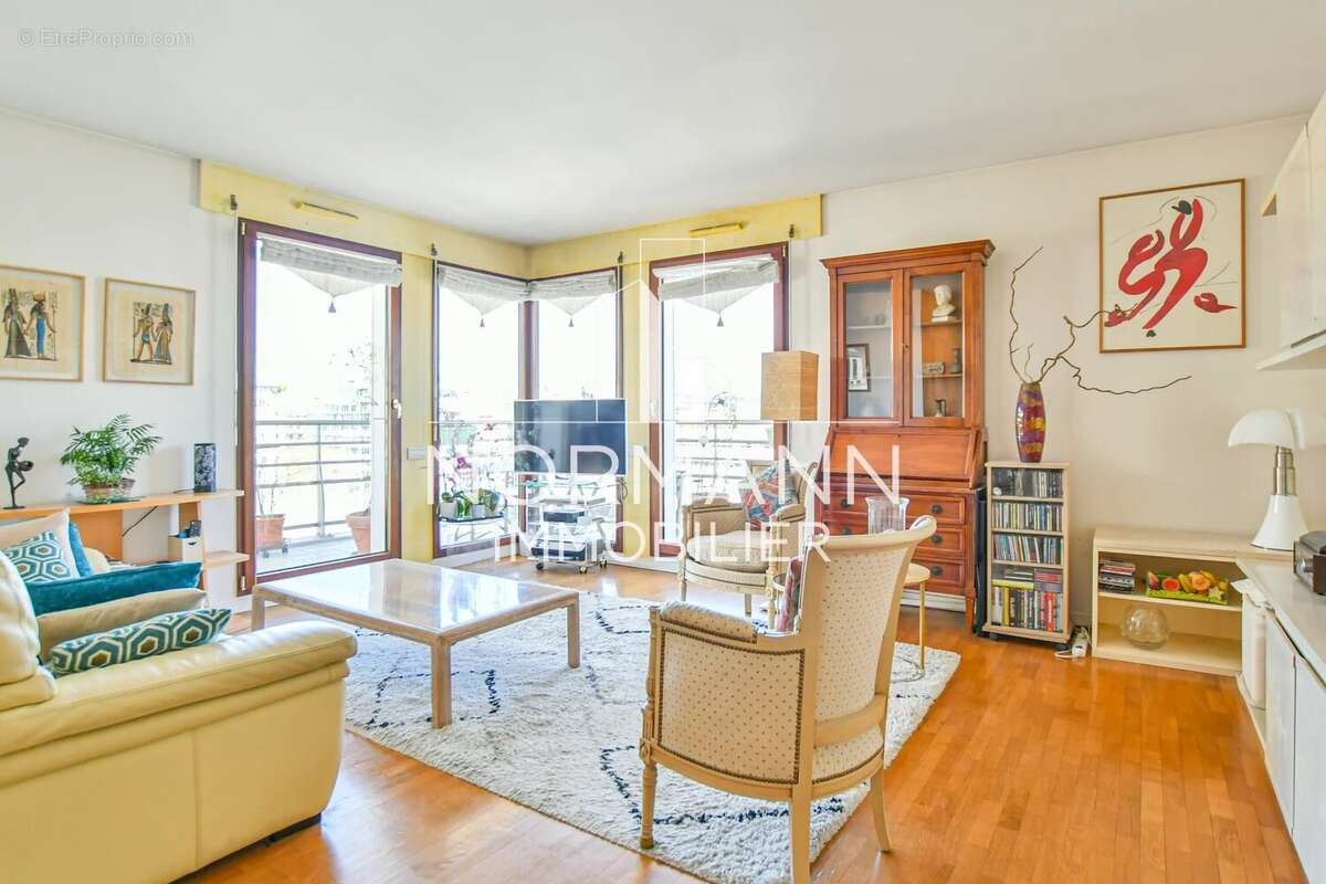 Appartement à LEVALLOIS-PERRET