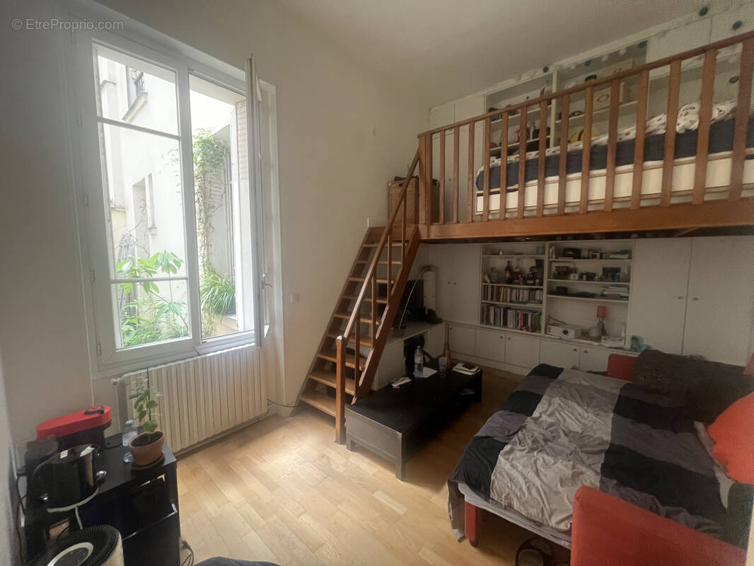 Appartement à PARIS-20E