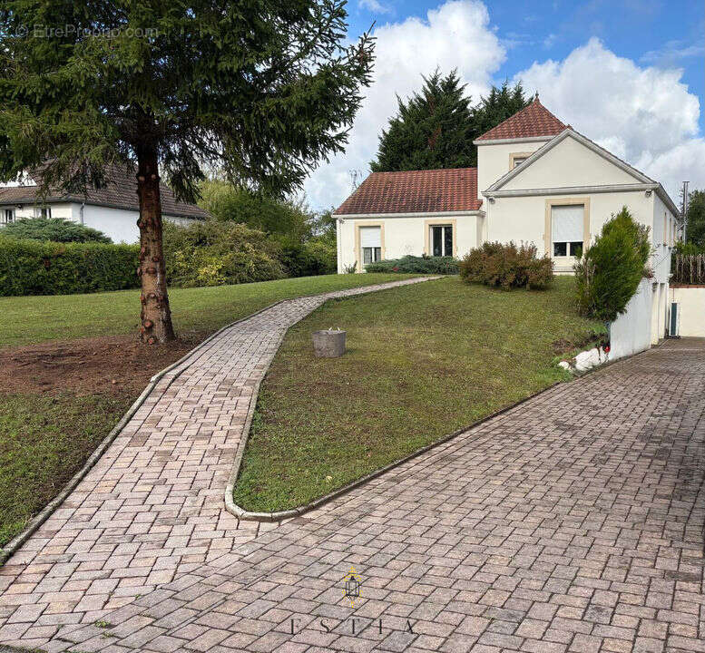 Maison à VILLEY-SAINT-ETIENNE