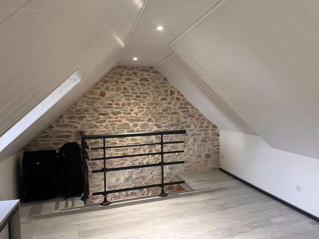 Maison à MONTROZIER