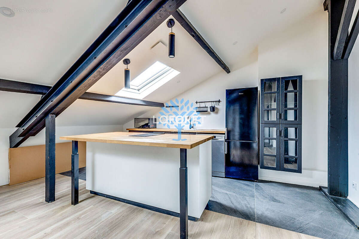 Appartement à PARIS-20E